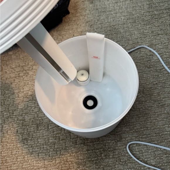 ALO Yoga White Humidifier - Picture 3 of 3